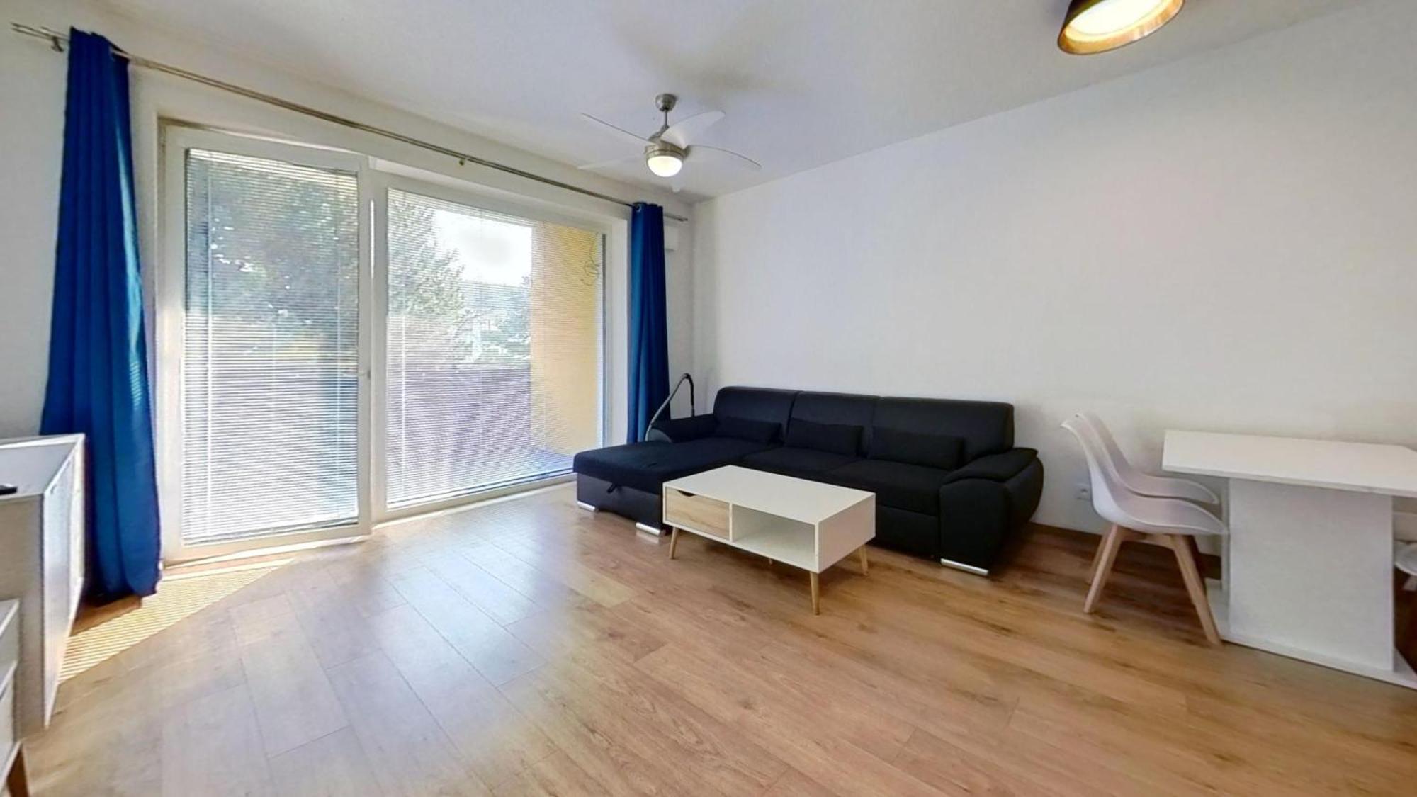 Air-Conditioned 2 Room Apartment, With Terrace, Rovinka 203 Ngoại thất bức ảnh