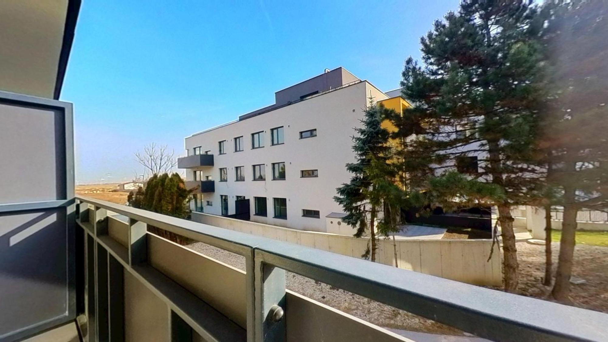 Air-Conditioned 2 Room Apartment, With Terrace, Rovinka 203 Ngoại thất bức ảnh