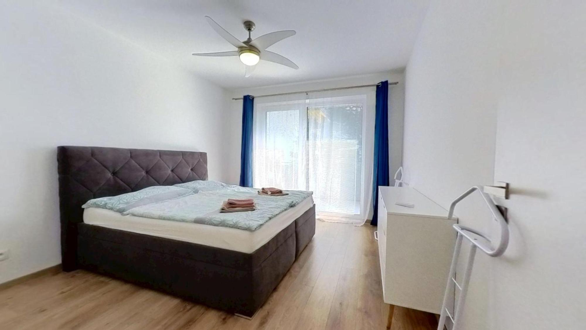 Air-Conditioned 2 Room Apartment, With Terrace, Rovinka 203 Ngoại thất bức ảnh